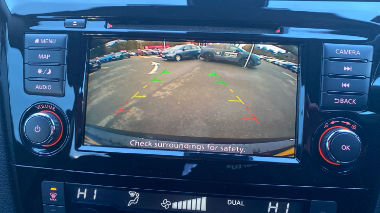 Nissan Qashqai 1.3 DiG-T Acenta Premium 5dr Petrol Hatchback